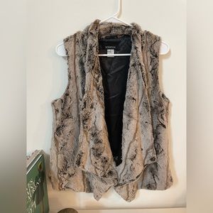 FAUX FUR vest